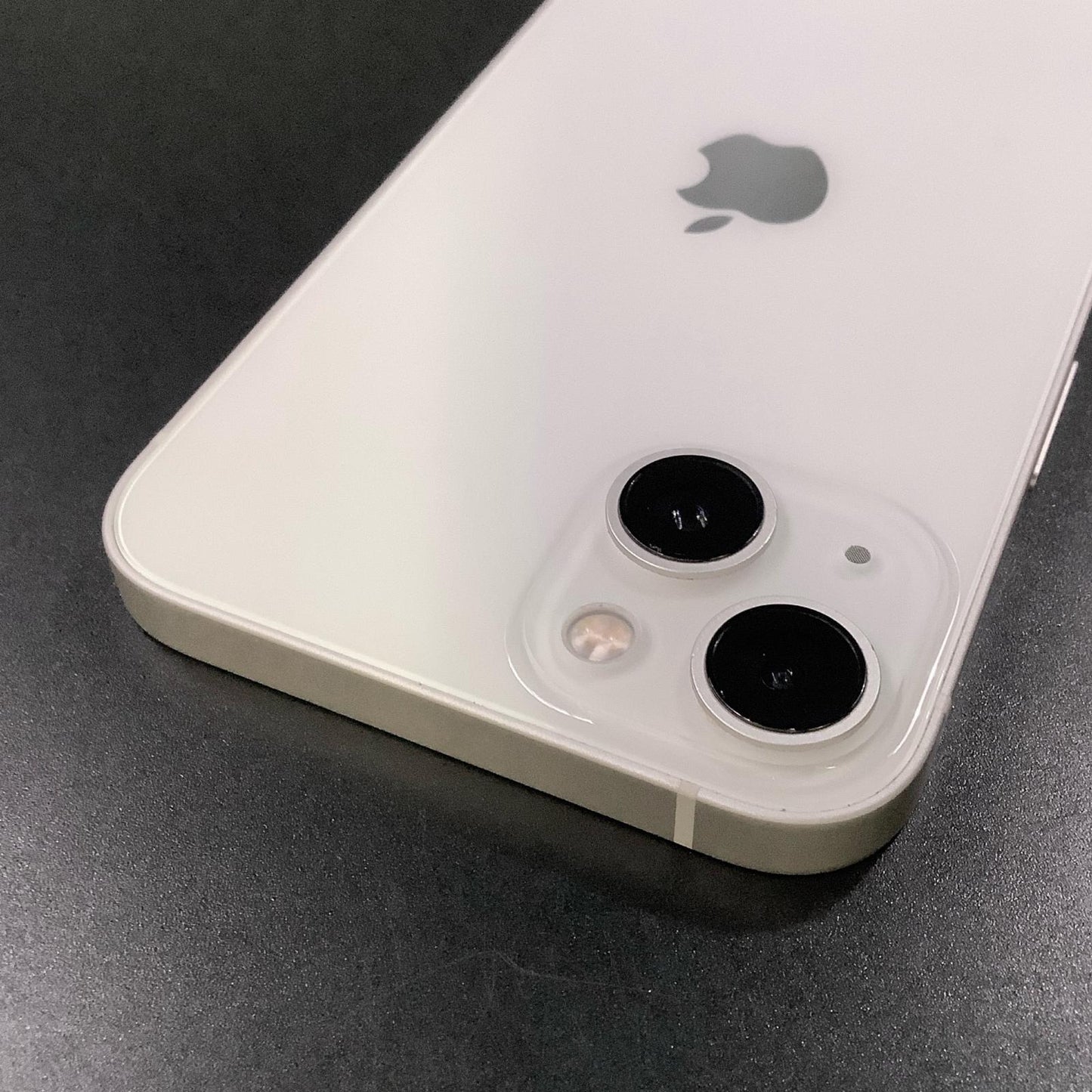 【全額返金保証】【最速発送】Apple iPhone iPhone 13 256GB スターライト au 白ロム 動作確認済 69%