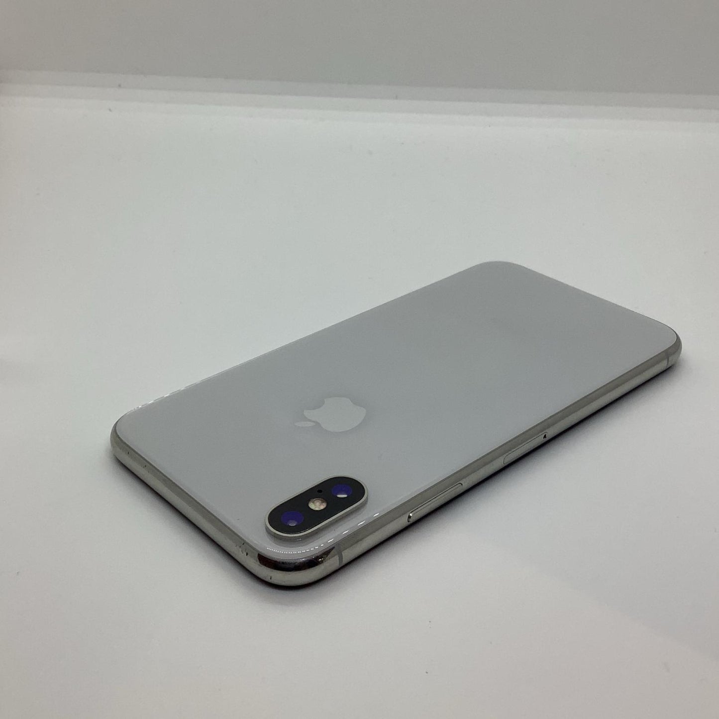 【全額返金保証】【最速発送】Apple iPhone iPhone X 64GB シルバー au 動作確認済