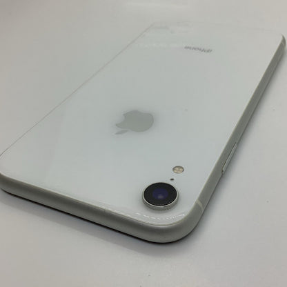 【全額返金保証】【最速発送】Apple iPhone iPhone XR 128GB ホワイト docomo 白ロム 動作確認済 77%