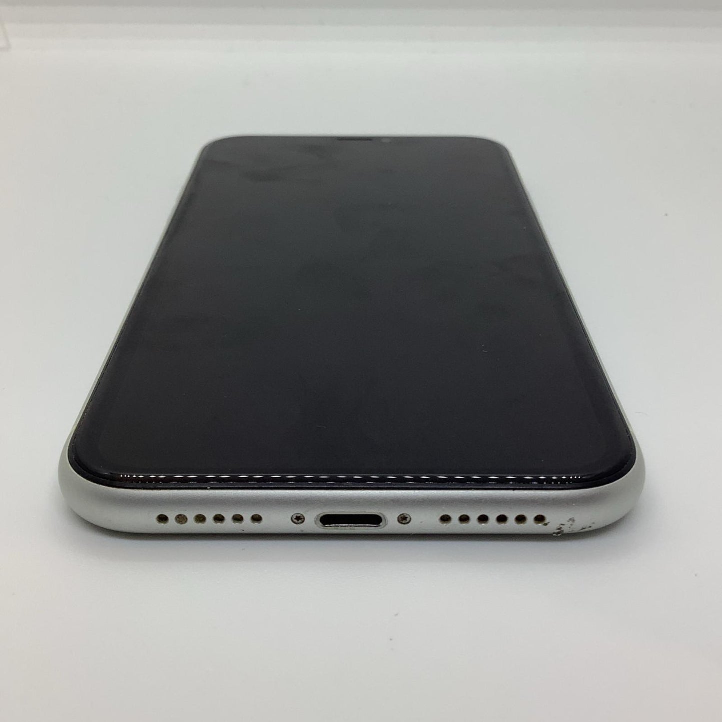 【全額返金保証】【最速発送】Apple iPhone iPhone XR 128GB ホワイト docomo 白ロム 動作確認済 77%