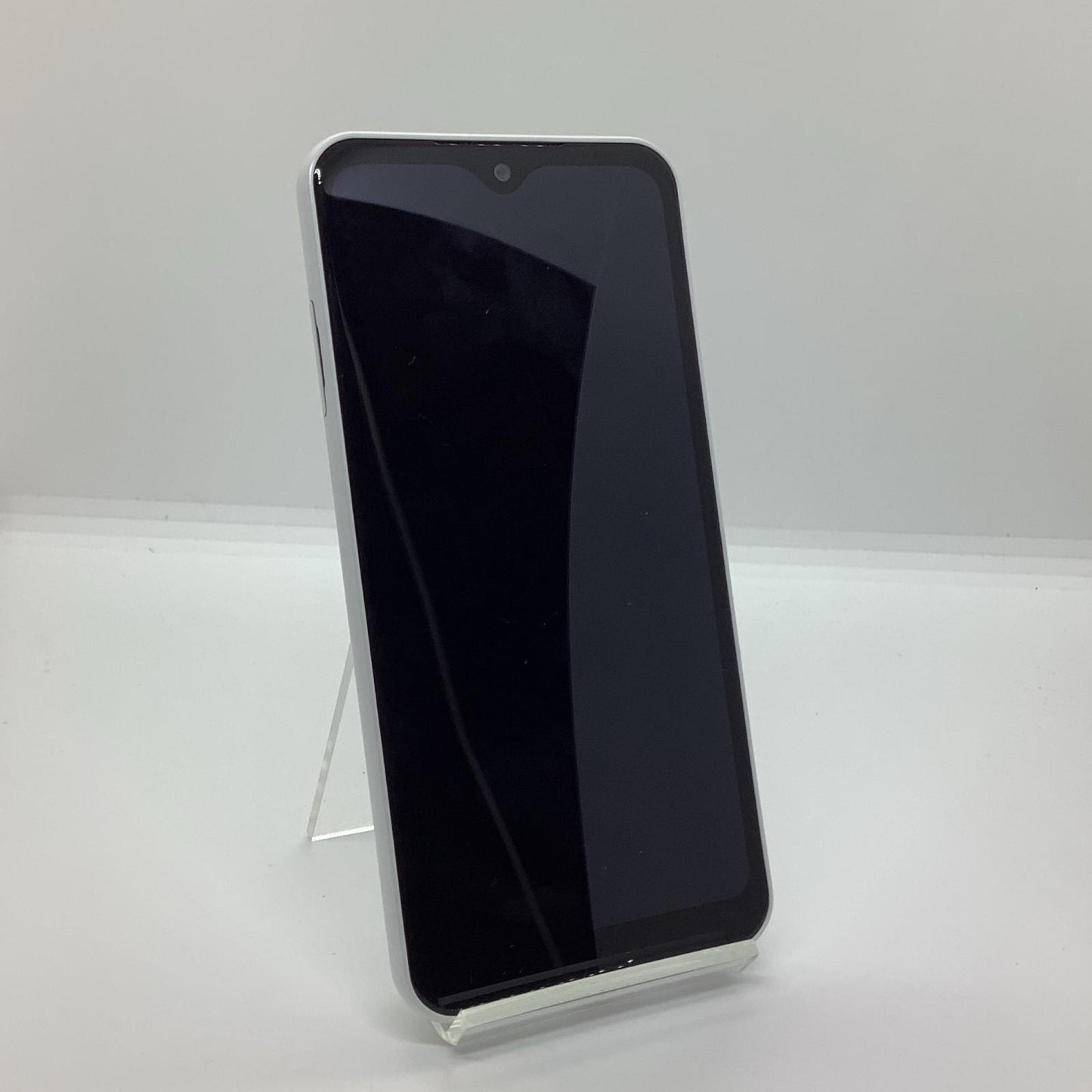 【全額返金保証】【最速発送】富士通 arrows WE 64GB White docomo F-51B 白ロム 美品 動作確認済