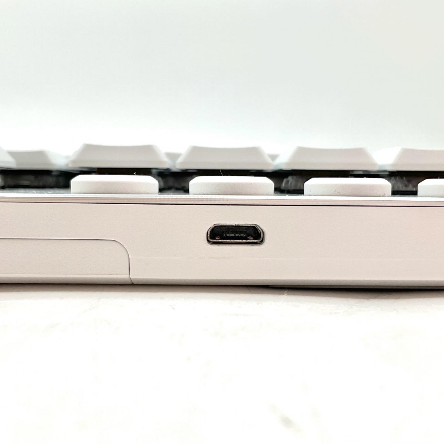 【全額返金保証】【最速発送】Logicool G913 TKL テンキーレス LIGHTSPEED ワイヤレス RGB メカニカル ゲーミングキーボード G913-TKL-TCWH 動作確認済