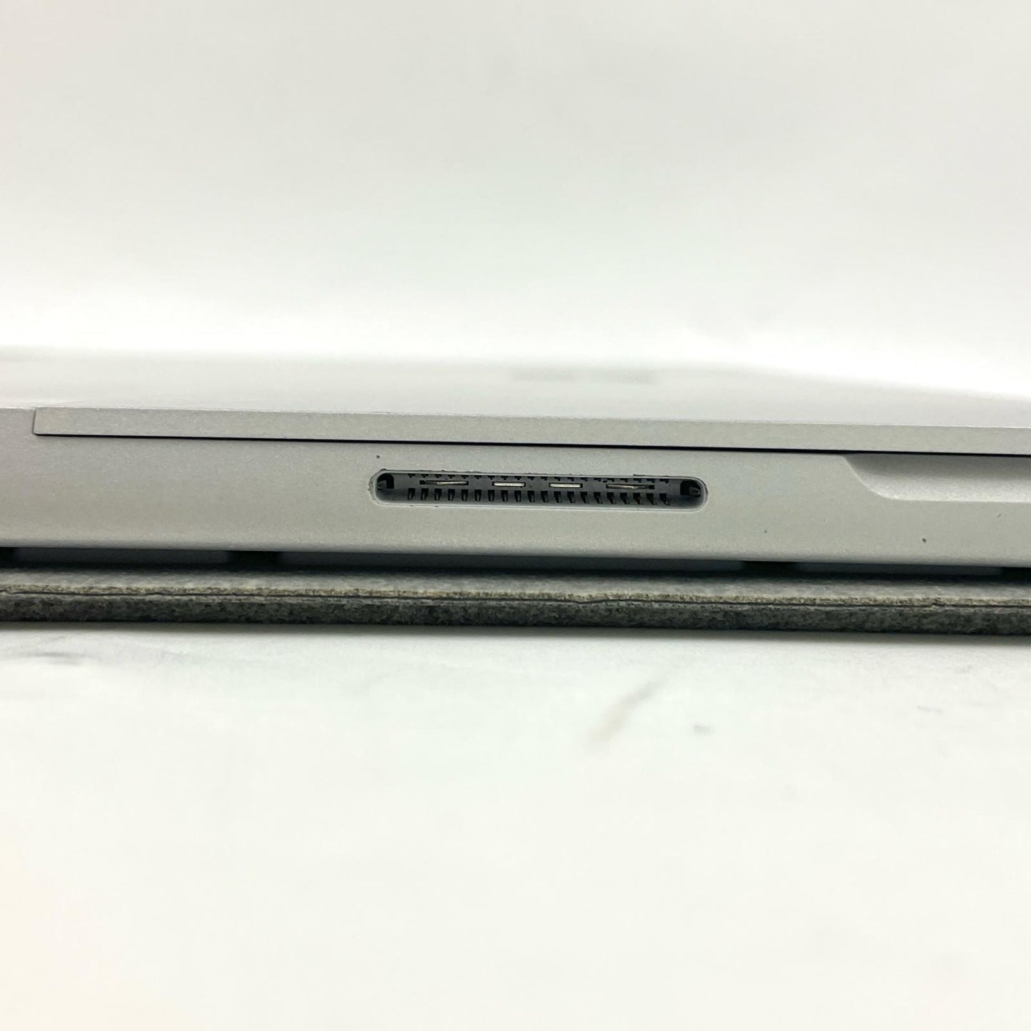 【全額返金保証】【最速発送】Microsoft Surface Go 1824 Intel Pentium CPU 4415Y 8GB SSD 128GB 94.3% 動作確認済
