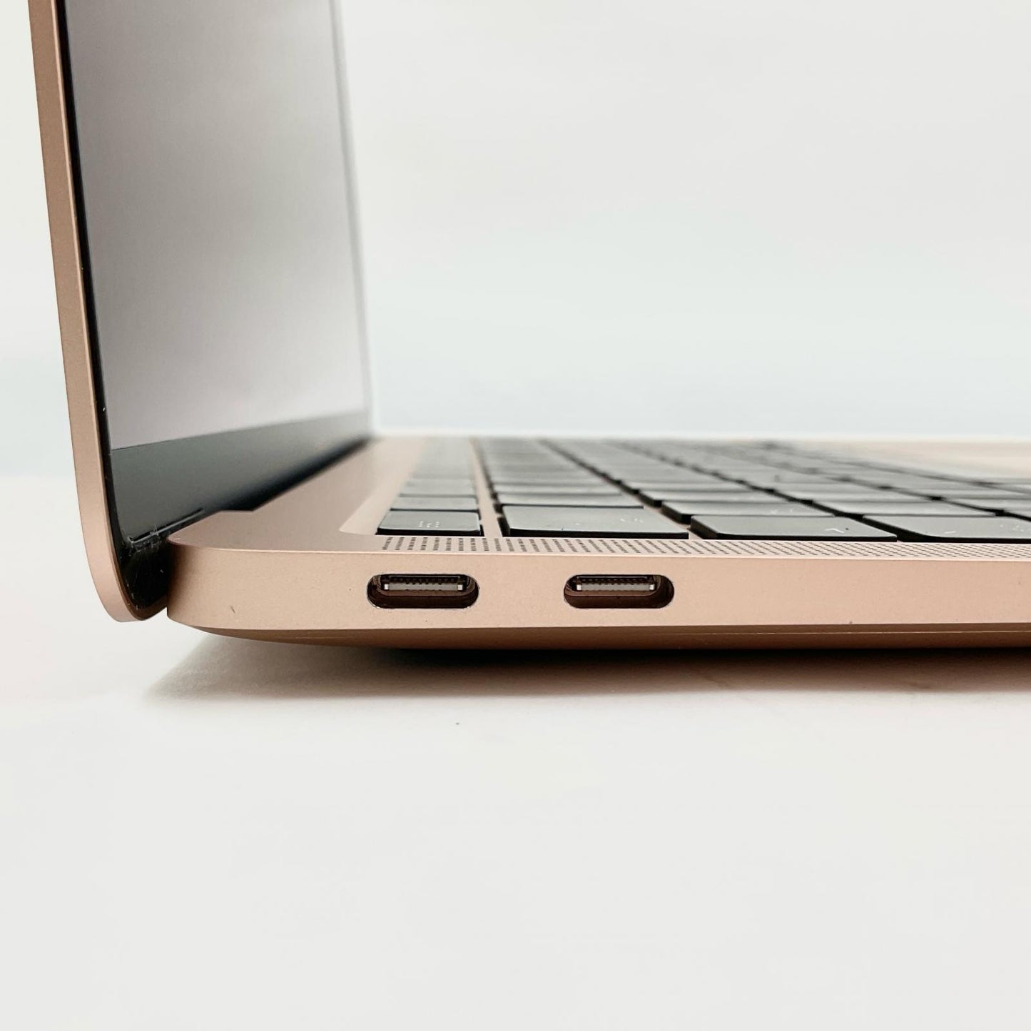 【全額返金保証】【最速発送】Apple MacBook Air 13.3インチ 2020 Apple M1 8GB SSD 256GB ゴールド 92% 動作確認済