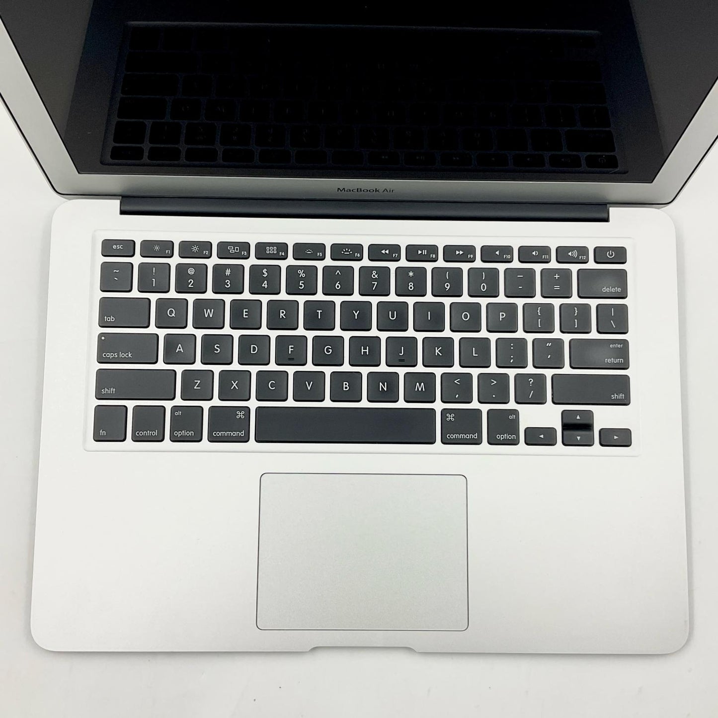 【最速発送】Apple MacBook Air 13.3インチ 2015 1.6GHz Intel Core i5 4GB SSD 256GB シルバー 76.9%【難有】