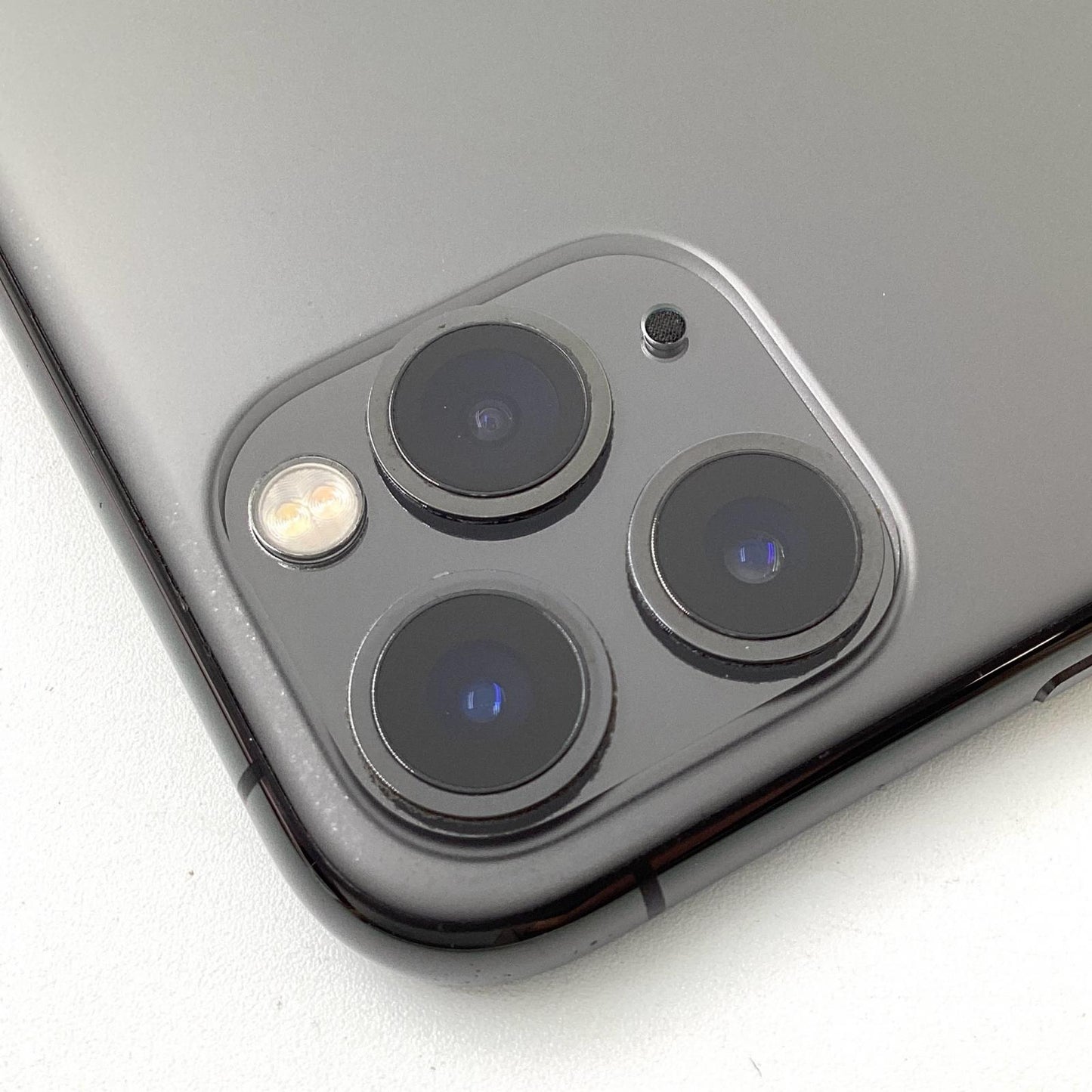 【全額返金保証】【最速発送】Apple iPhone iPhone 11 Pro 64GB スペースグレイ au 白ロム 動作確認済 64%