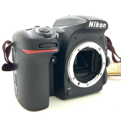 【全額返金保証】【最速発送】Nikon デジタル一眼 D7500 ボディ ブラック 美品 動作確認済