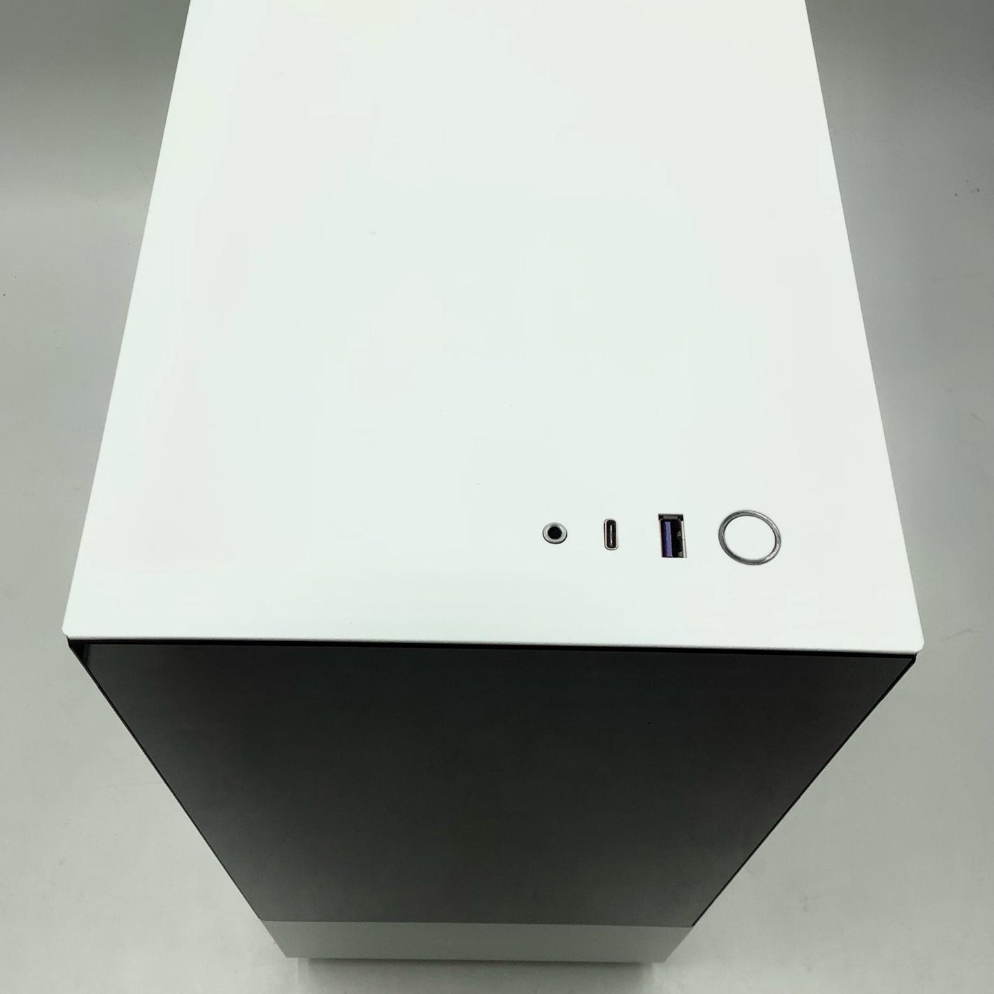 【全額返金保証】【最速発送】NZXT ケース ATX対応のコンパクトミドルタワーPCケース NZXT H510 ELITE 動作確認済
