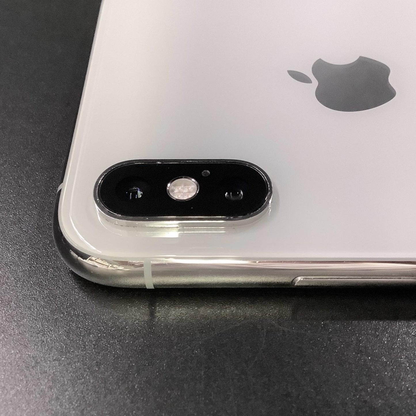 【全額返金保証】【最速発送】Apple iPhone iPhone XS 64GB シルバー SIMフリー 動作確認済 81%