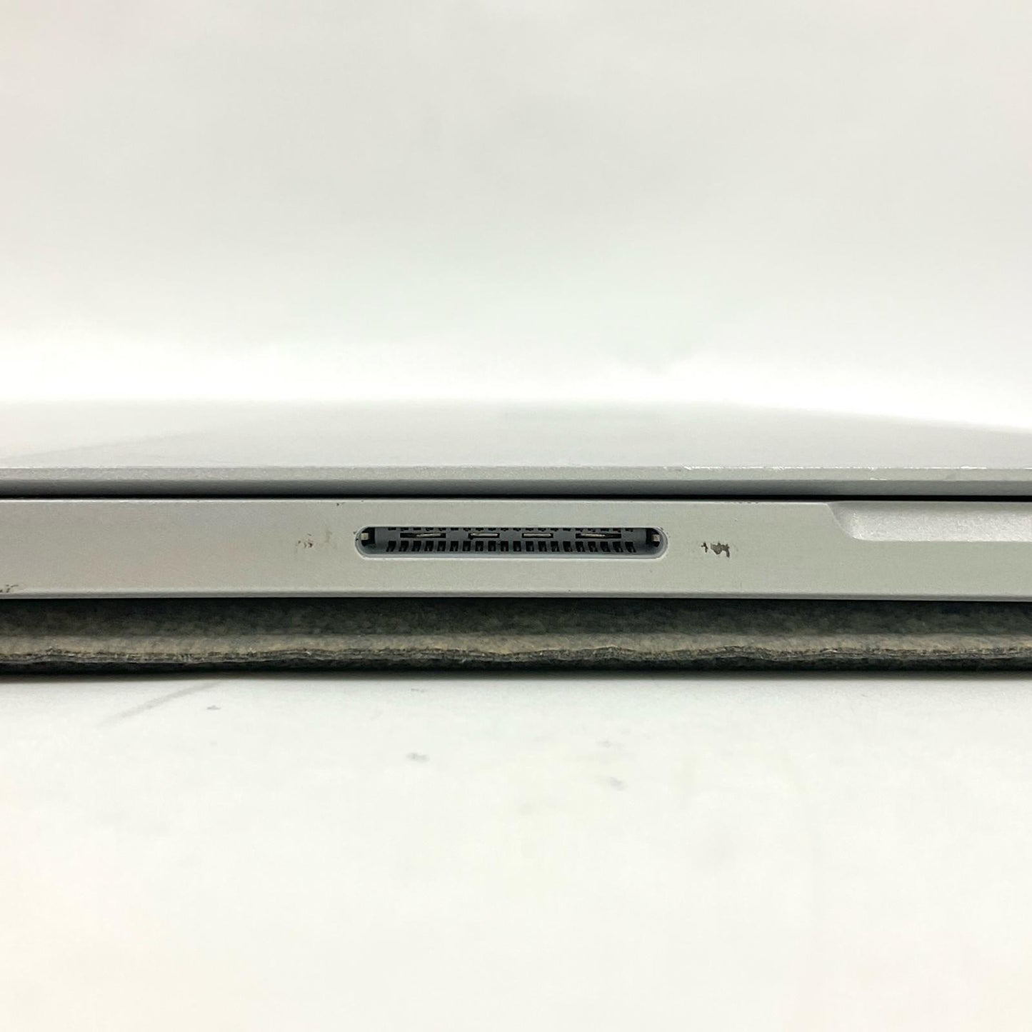 【最速発送】Microsoft Surface Pro 6 1796 Intel(R) Core(TM) i5-8250U CPU @ 1.60GHz 1.80GHz  8GB M.2 SSD 256GB 55.7%【難有】