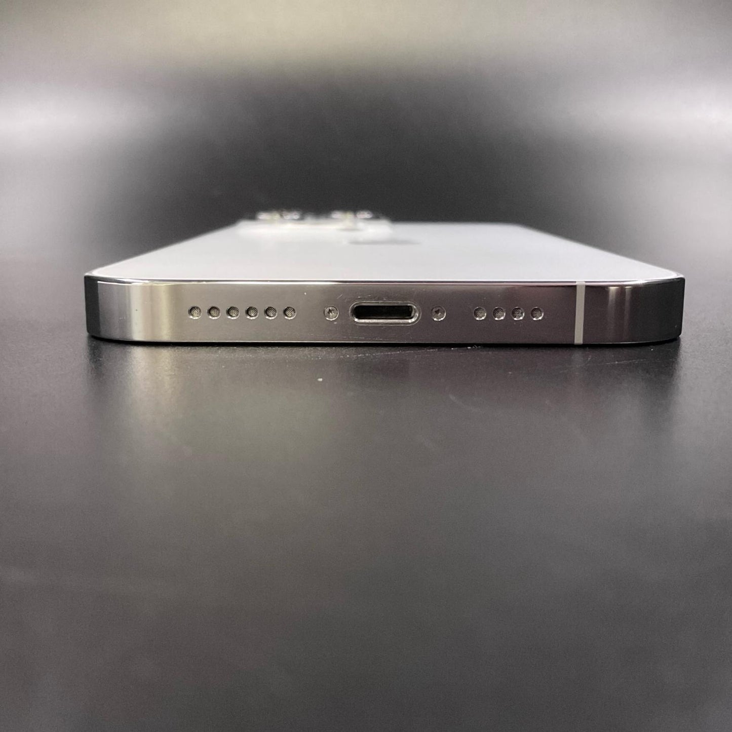 【全額返金保証】【最速発送】Apple iPhone iPhone 14 Pro Max 1TB  docomo 白ロム 動作確認済 79%