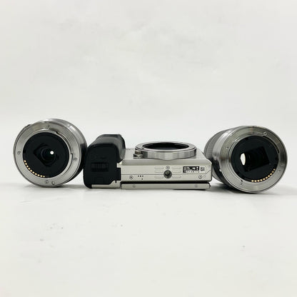 【全額返金保証】【最速発送】Sony デジタル一眼 α6000 ILCE-6000Y ダブルズームレンズキット [シルバー] 美品 動作確認済