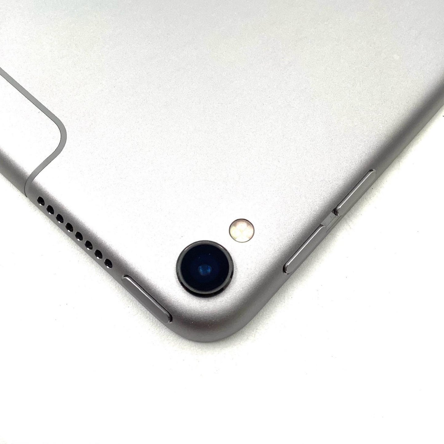 【全額返金保証】【最速発送】Apple iPad Pro 10.5インチ 64GB スペースグレイ WiFi+Cellular au 白ロム 動作確認済