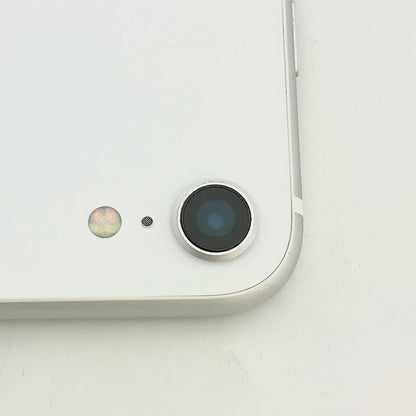 【全額返金保証】【最速発送】Apple iPhone iPhone SE（第2世代） 64GB ホワイト au 白ロム 動作確認済 77%