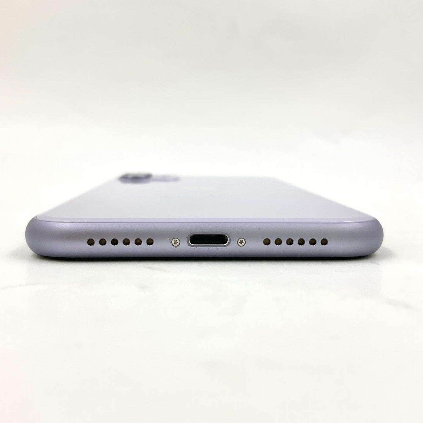 【全額返金保証】【最速発送】Apple iPhone iPhone 11 256GB パープル docomo 白ロム 動作確認済 72%