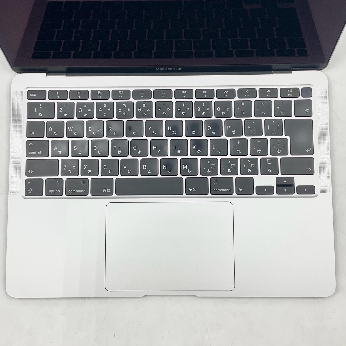【全額返金保証】【最速発送】Apple MacBook Air 13.3インチ 2020 1.1 GHz デュアルコア Intel Core i3 8GB SSD 256GB シルバー 89.7% 動作確認済