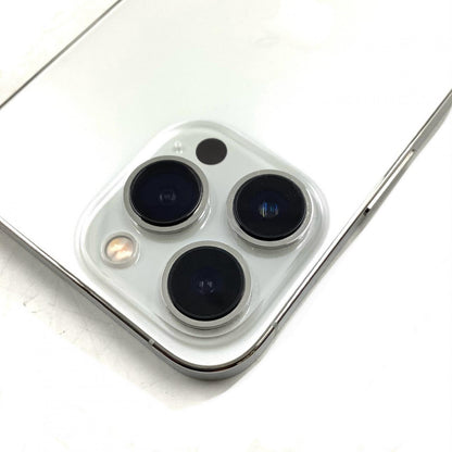 【全額返金保証】【最速発送】Apple iPhone iPhone 13 Pro 256GB シルバー docomo 白ロム 動作確認済 81%