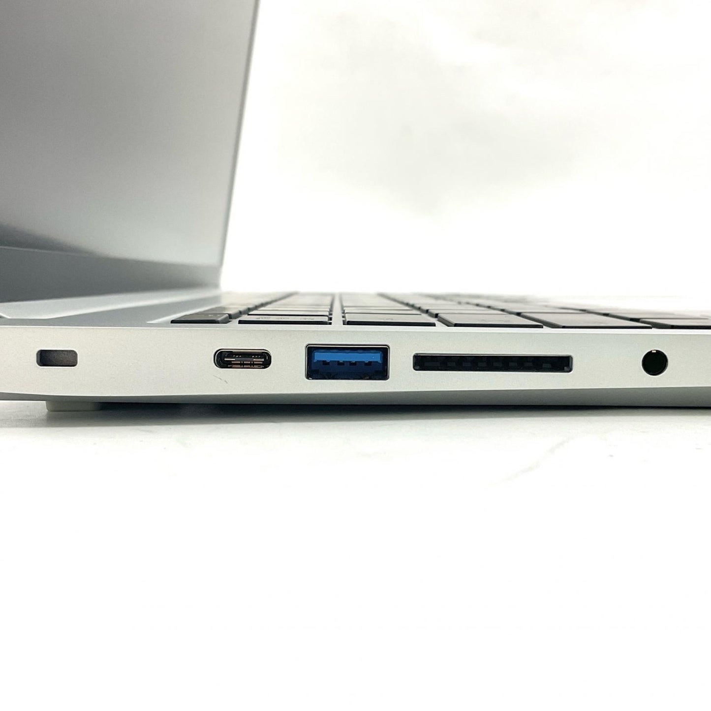 【全額返金保証】【最速発送】MouseComputer DAIV ゲーミングノートパソコン Z6I7G60SRACCW101DEC  intel core i7-13700H 32GB M.2 SSD 1TB NVIDIA GeForce RTX 4060 Laptop 100% 美品 動作確認済