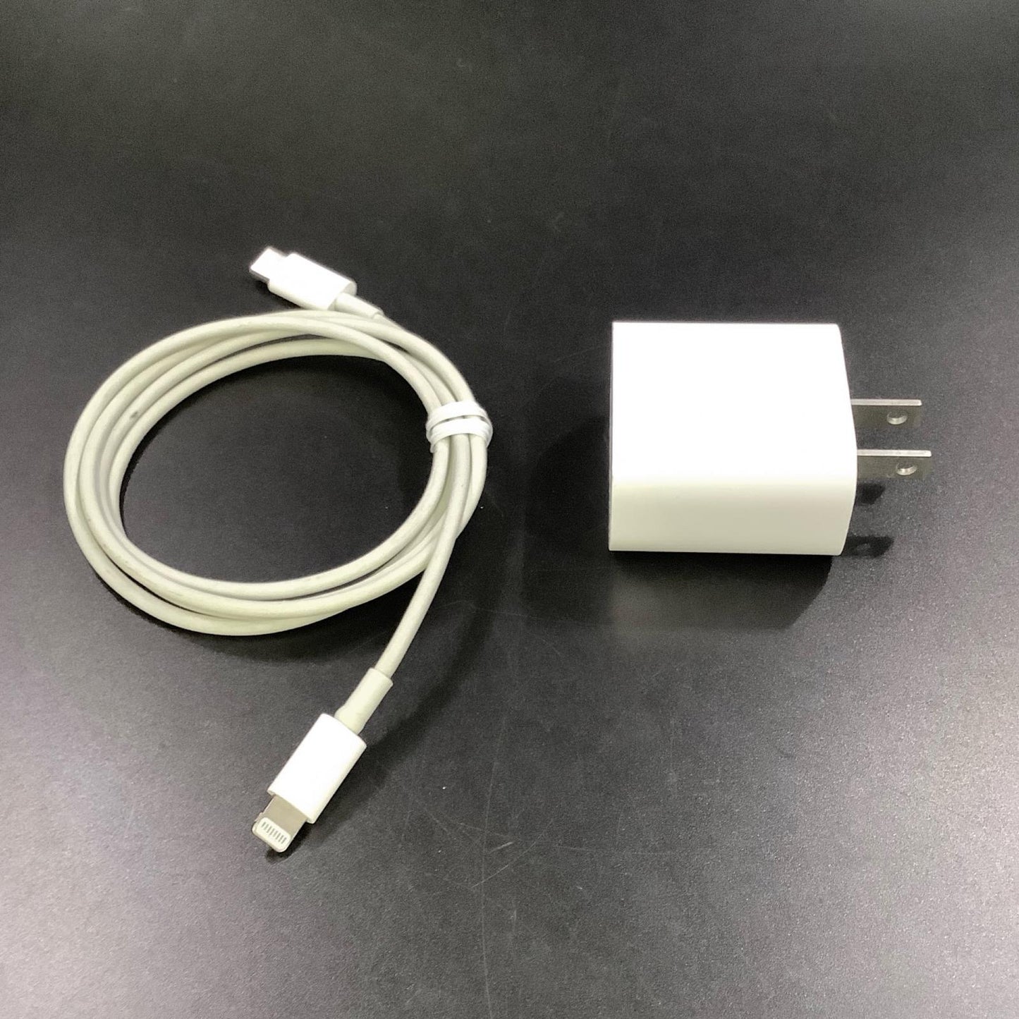 【全額返金保証】【最速発送】Apple iPhone iPhone Pro 14 Pro 128GB シルバー docomo 白ロム 動作確認済 89%