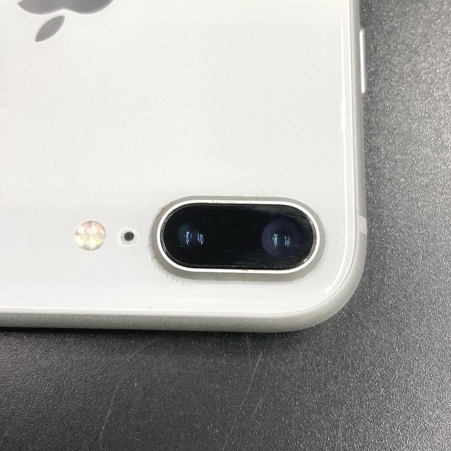 【全額返金保証】【最速発送】Apple iPhone iPhone Plus 8 Plus 256GB シルバー docomo 白ロム 動作確認済 76%