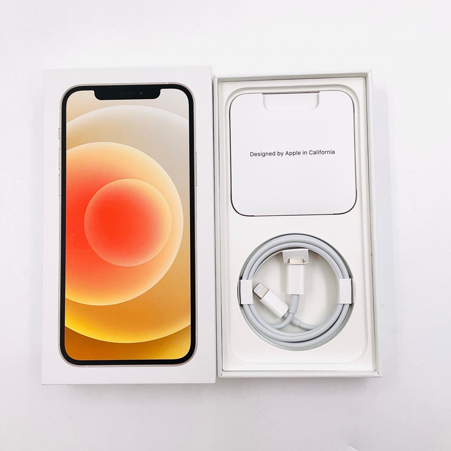 【全額返金保証】【最速発送】Apple iPhone iPhone 12 64GB ホワイト docomo SIMフリー 白ロム 動作確認済 82%