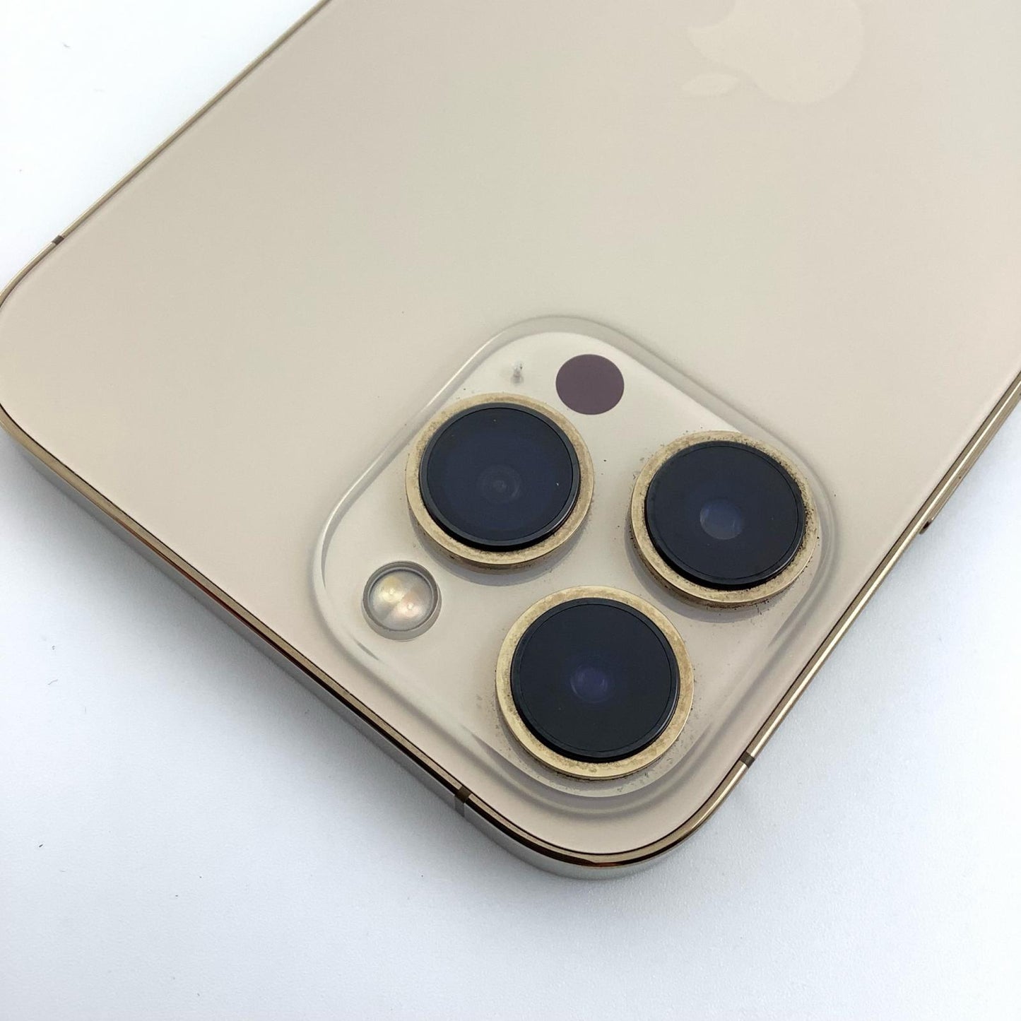 【全額返金保証】【最速発送】Apple iPhone iPhone 13 Pro Max 512GB ゴールド docomo 動作確認済 83%