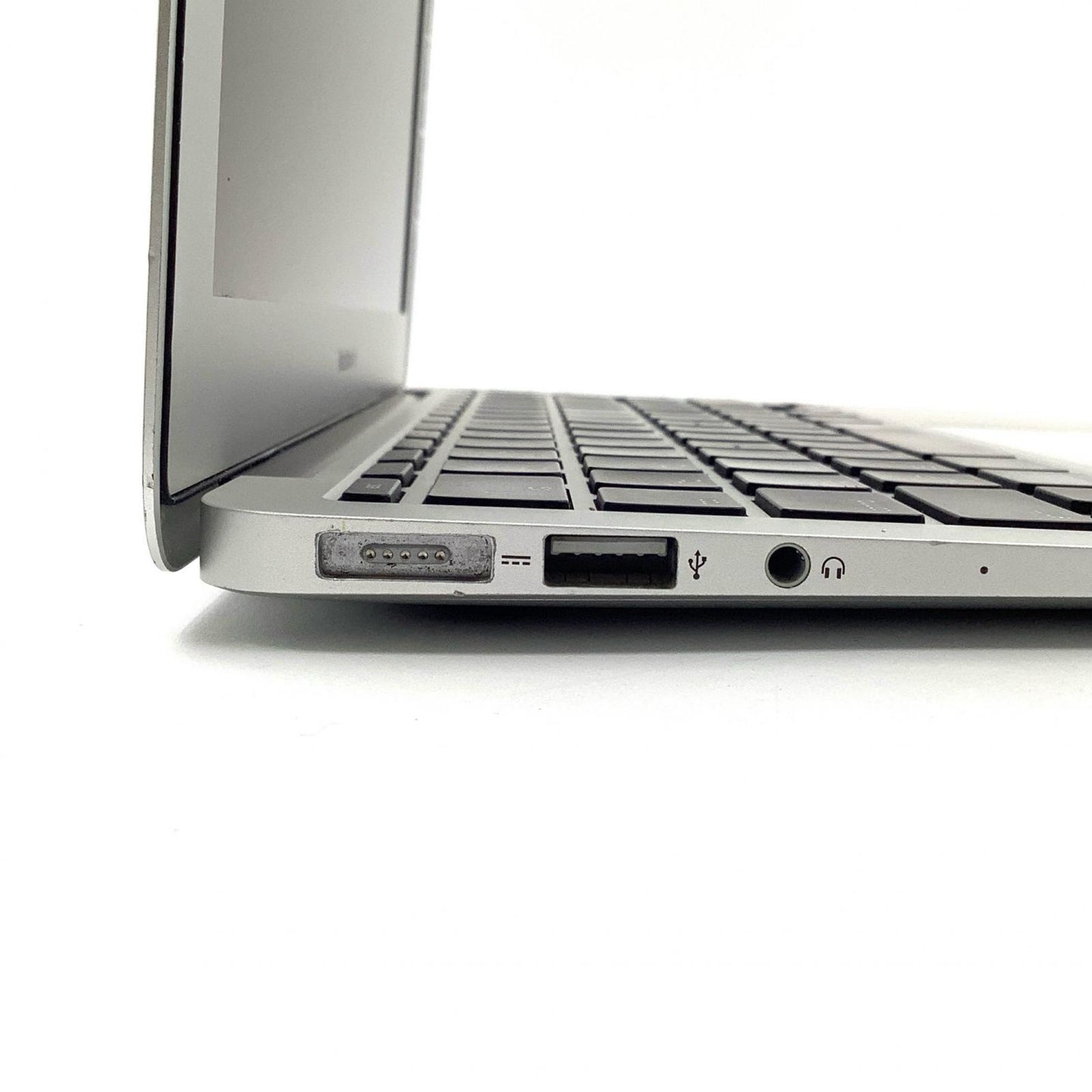 【全額返金保証】【最速発送】Apple MacBook Air 11.6インチ 2015 1.6 GHz デュアルコア Intel Core i5 4GB SSD 512GB シルバー 85.9% 動作確認済