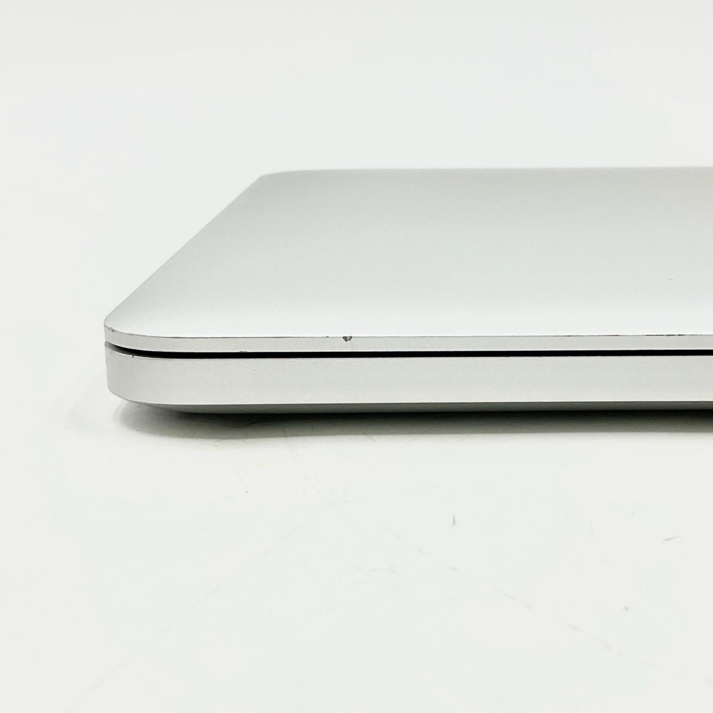 【全額返金保証】【最速発送】Apple MacBook Pro 15.4インチ 2013 2 GHz クアッドコア Intel Cor i7 8GB SSD 256GB シルバー 93.4% 動作確認済
