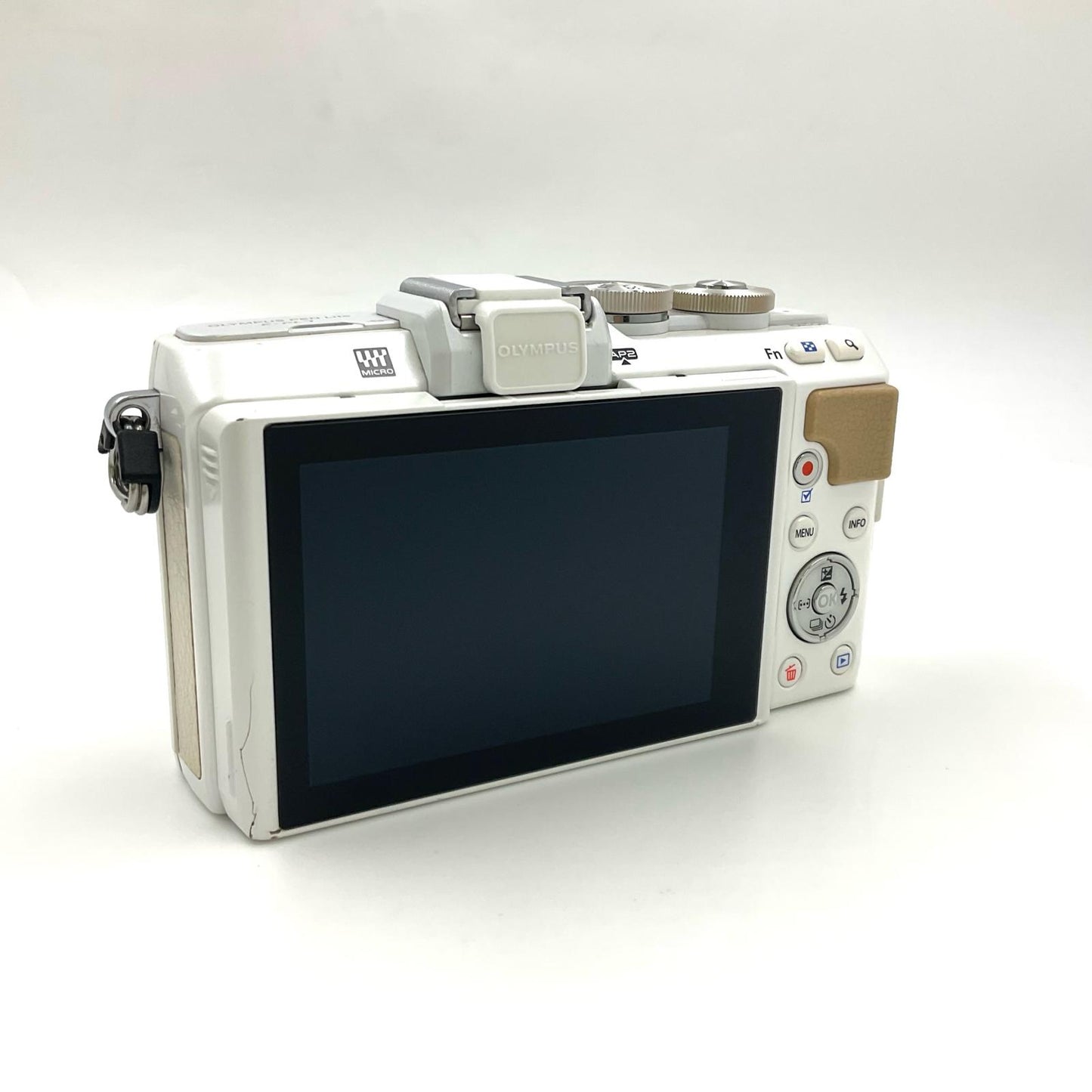 【全額返金保証】【最速発送】OLYMPUS デジタル一眼 PEN Lite E-PL7 ボディ ホワイト 動作確認済