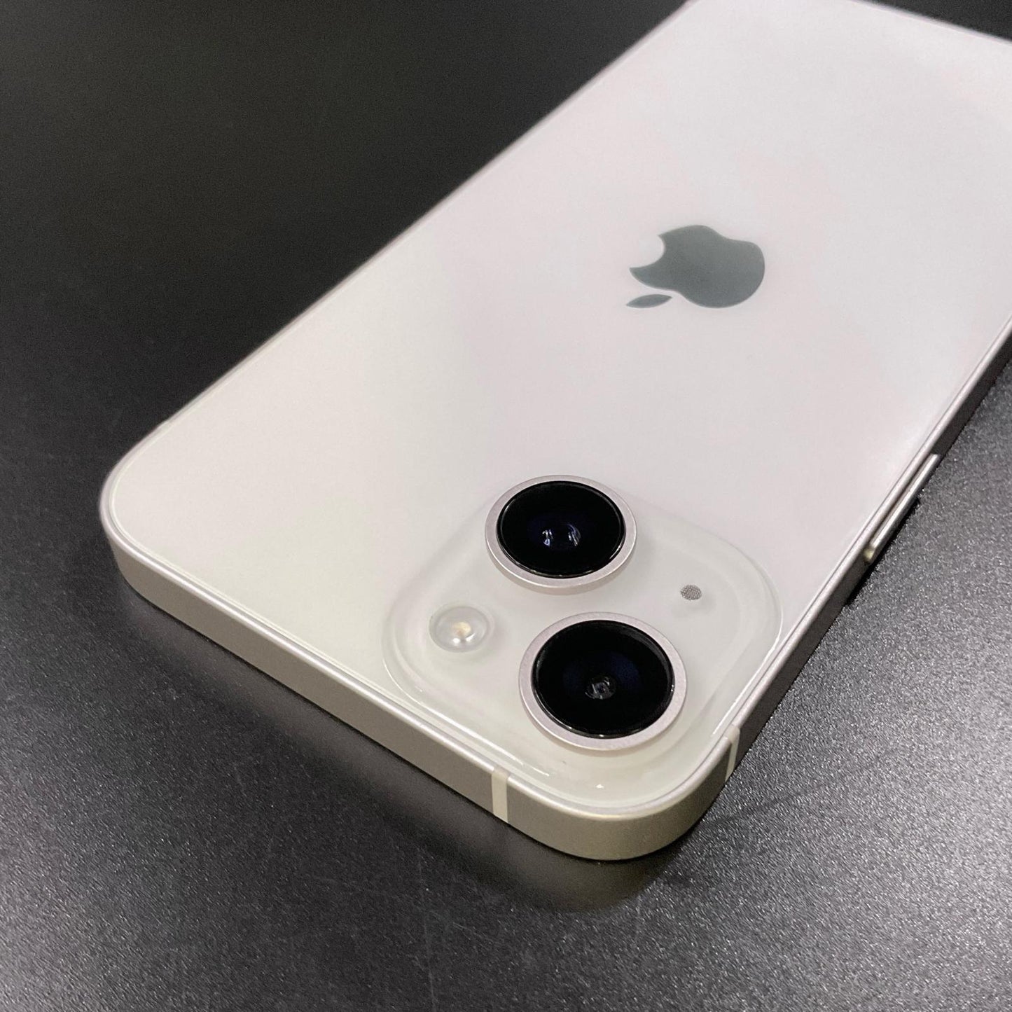 【全額返金保証】【最速発送】Apple iPhone iPhone 14 128GB スターライト au 動作確認済 98%