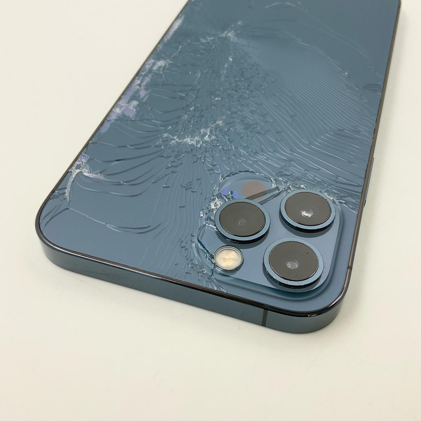 【最速発送】Apple iPhone iPhone 12 Pro 256GB パシフィックブルー Softbank 白ロム【難有】 73%