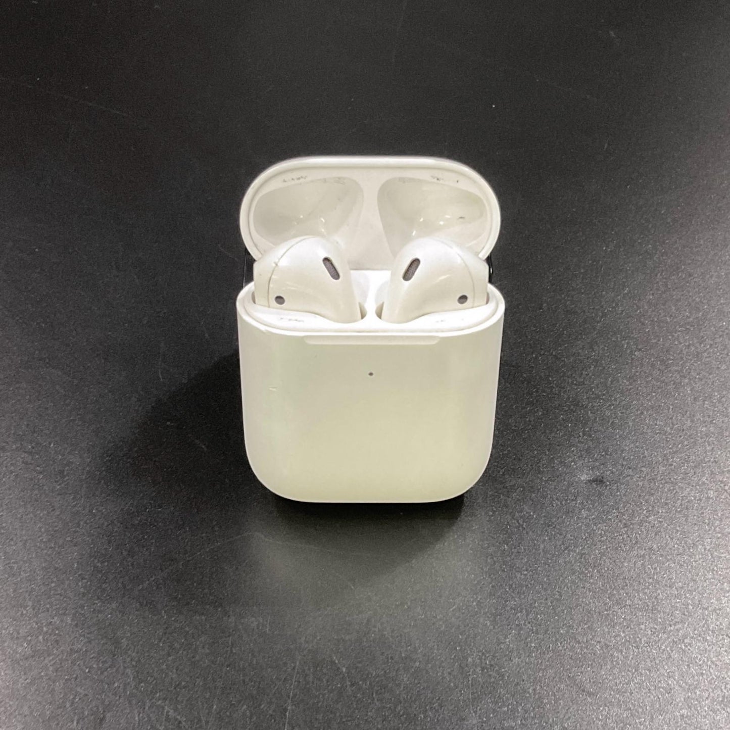 【全額返金保証】【最速発送】Apple AirPods with Charging Case 第2世代 動作確認済