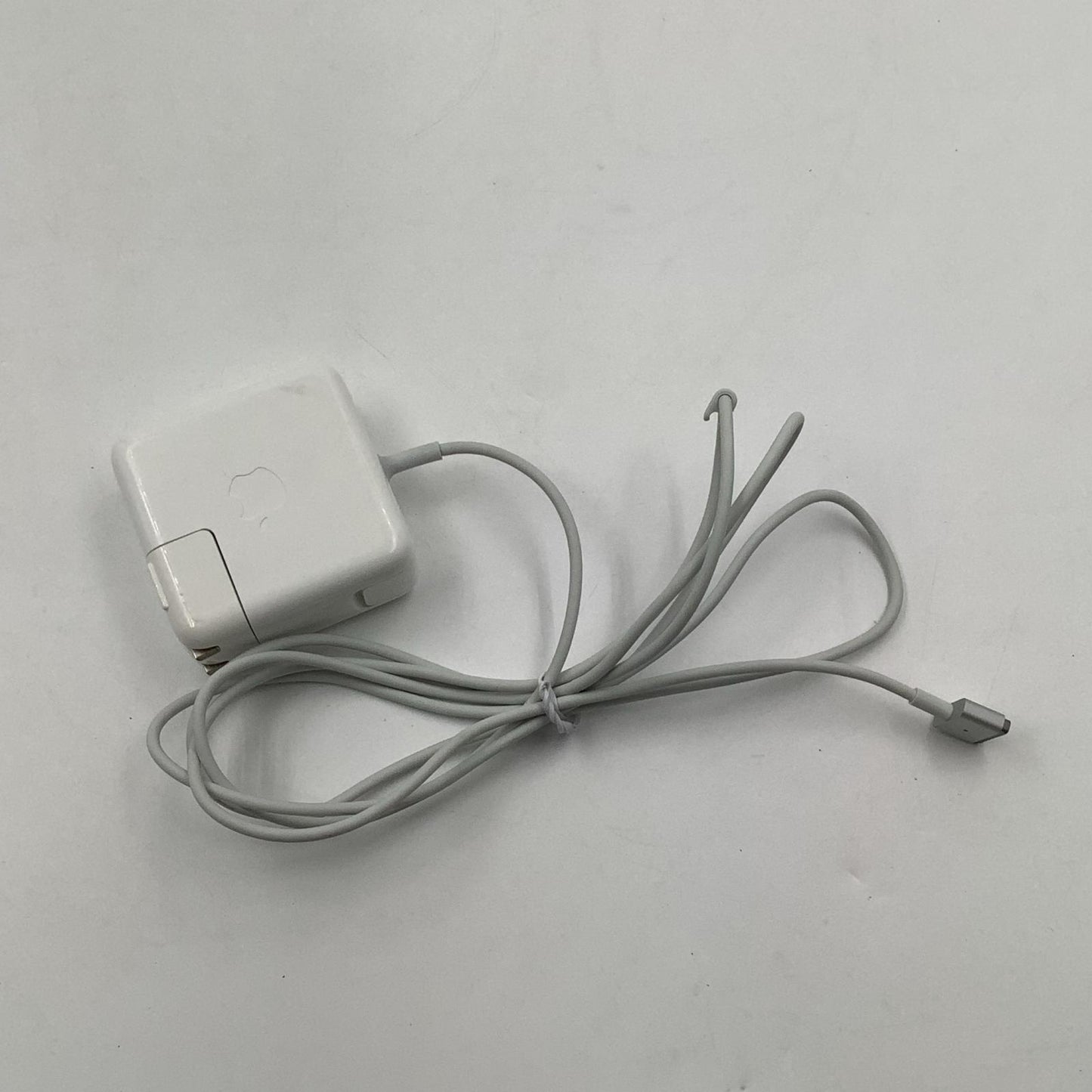 【全額返金保証】【最速発送】Apple MacBook Air 13インチ 2015 Intel Core i5 4GB SSD 256GB シルバー 動作確認済