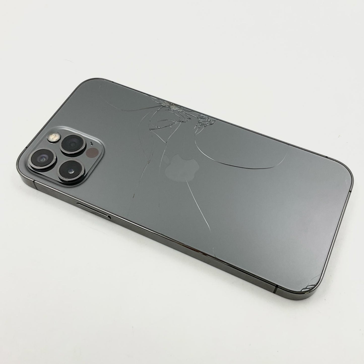 【全額返金保証】【最速発送】Apple iPhone iPhone 12 Pro 256GB グラファイト docomo 白ロム 動作確認済 75%