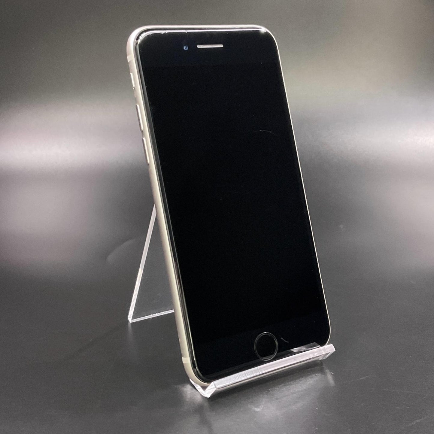 【全額返金保証】【最速発送】Apple iPhone iPhone SE（第3世代） 64GB スターライト docomo 動作確認済 80%