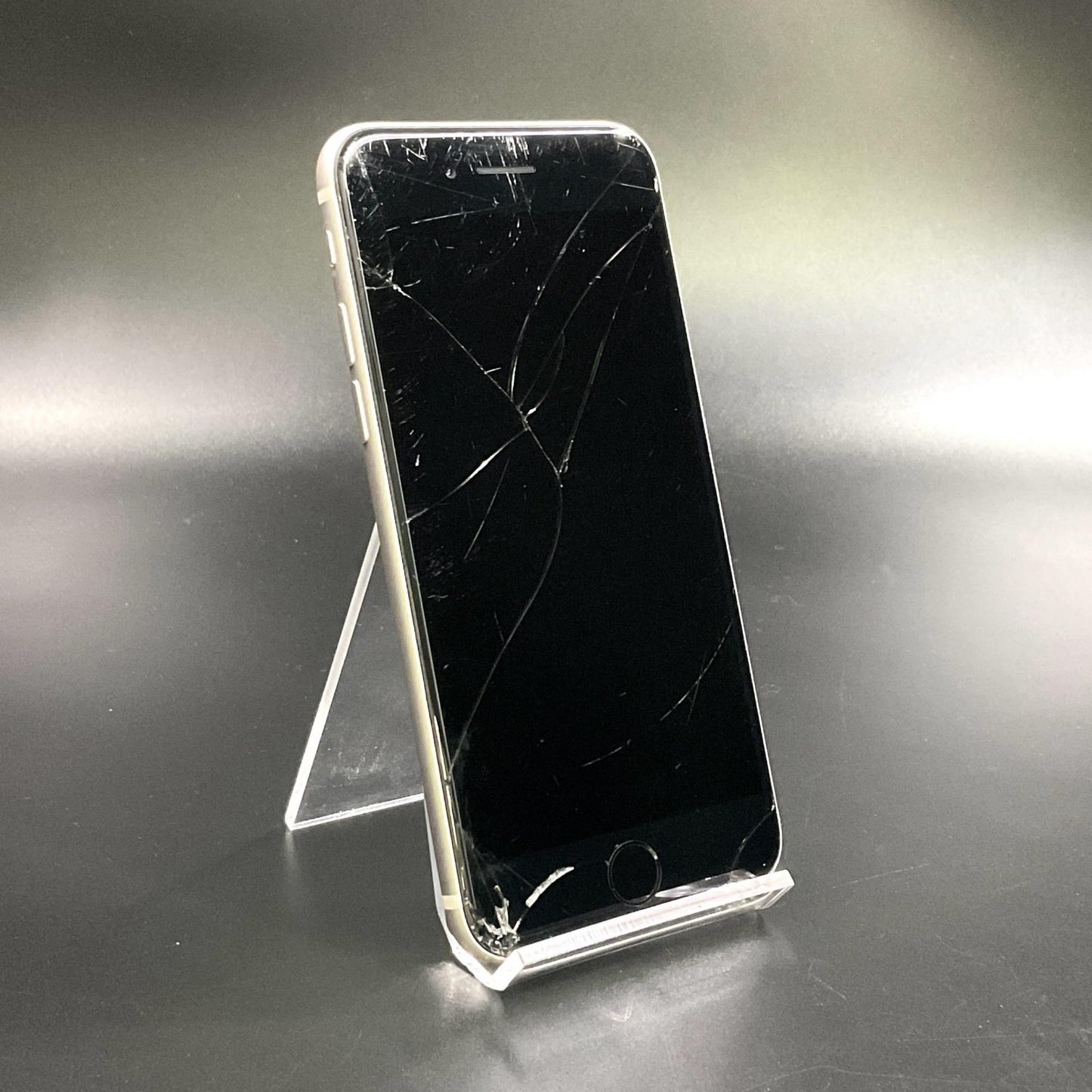 【全額返金保証】【最速発送】Apple iPhone iPhone SE（第3世代） 64GB スターライト 白ロム 動作確認済 85%