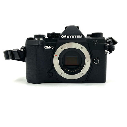 【全額返金保証】【最速発送】OM SYSTEM デジタル一眼 OM-5 ボディ ブラック 美品 動作確認済