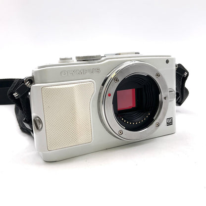 【最速発送】OLYMPUS デジタル一眼 PEN Lite E-PL6 ボディ ホワイト【難有】