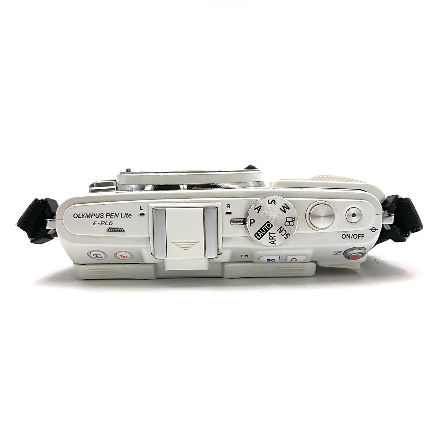 【最速発送】OLYMPUS デジタル一眼 PEN Lite E-PL6 ボディ ホワイト【難有】