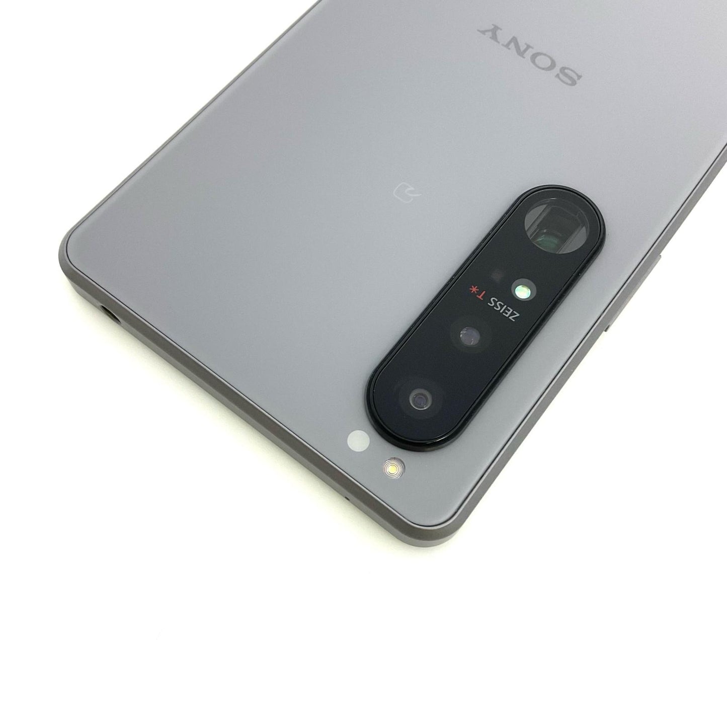 【全額返金保証】【最速発送】Sony Xperia 1 III 256GB フロストグレー docomo SO-51B 白ロム 動作確認済