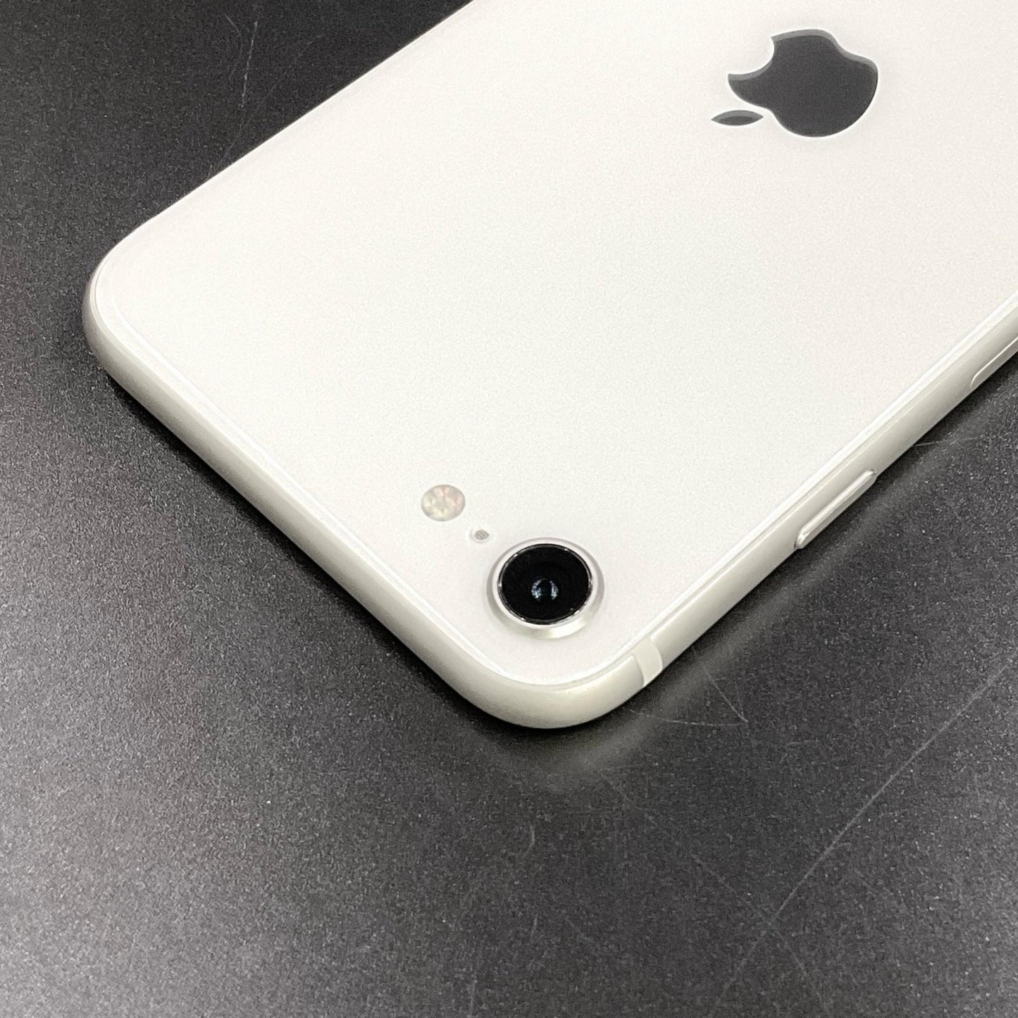 【全額返金保証】【最速発送】Apple iPhone iPhone SE（第3世代） 128GB スターライト Softbank SIMフリー 動作確認済 78%