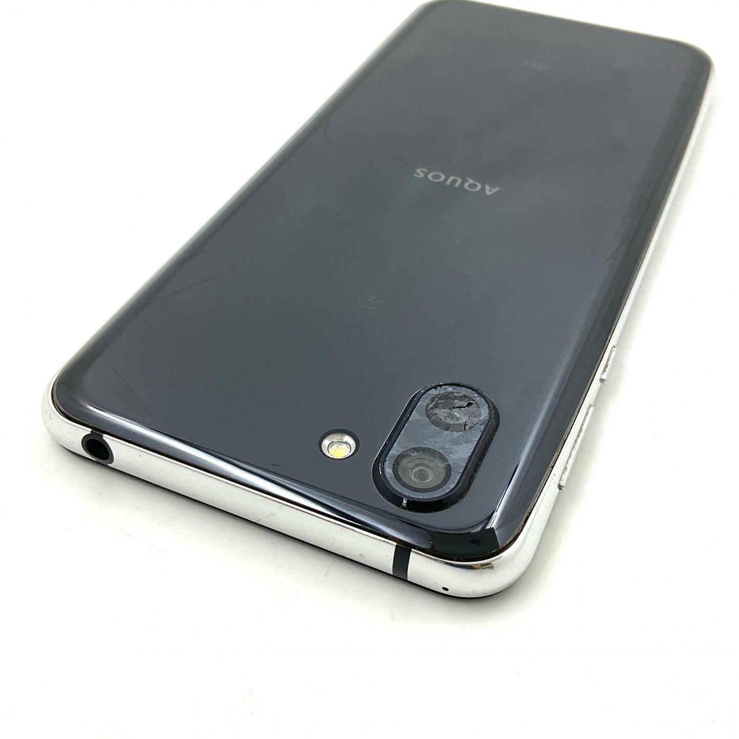 【最速発送】SHARP AQUOS R2 64GB プレミアムブラック au SIMフリー SHV42 白ロム【難有】