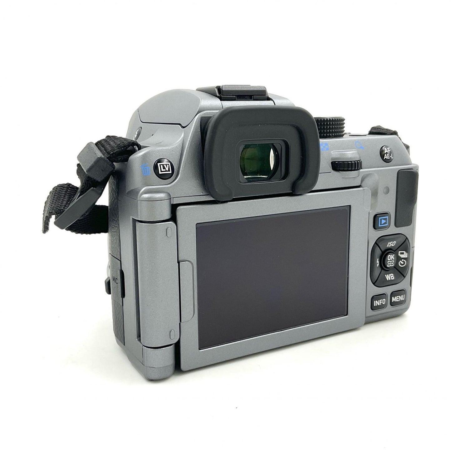 【全額返金保証】【最速発送】PENTAX デジタル一眼 K-70 ボディ シルキーシルバー 美品 動作確認済
