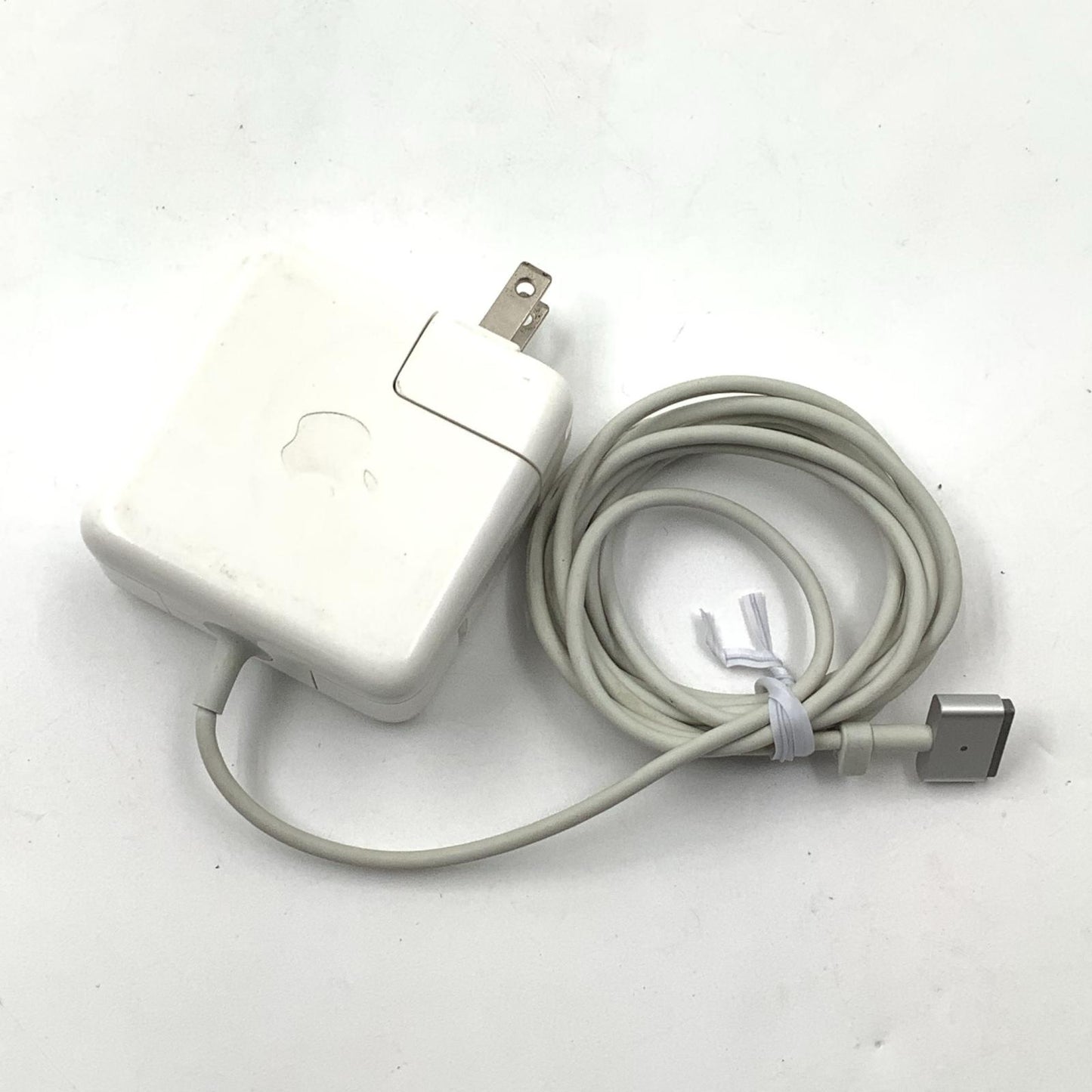 【全額返金保証】【最速発送】Apple MacBook Air 13インチ 2013 1.3 GHz Intel Core i5 4GB SSD 128GB シルバー 動作確認済