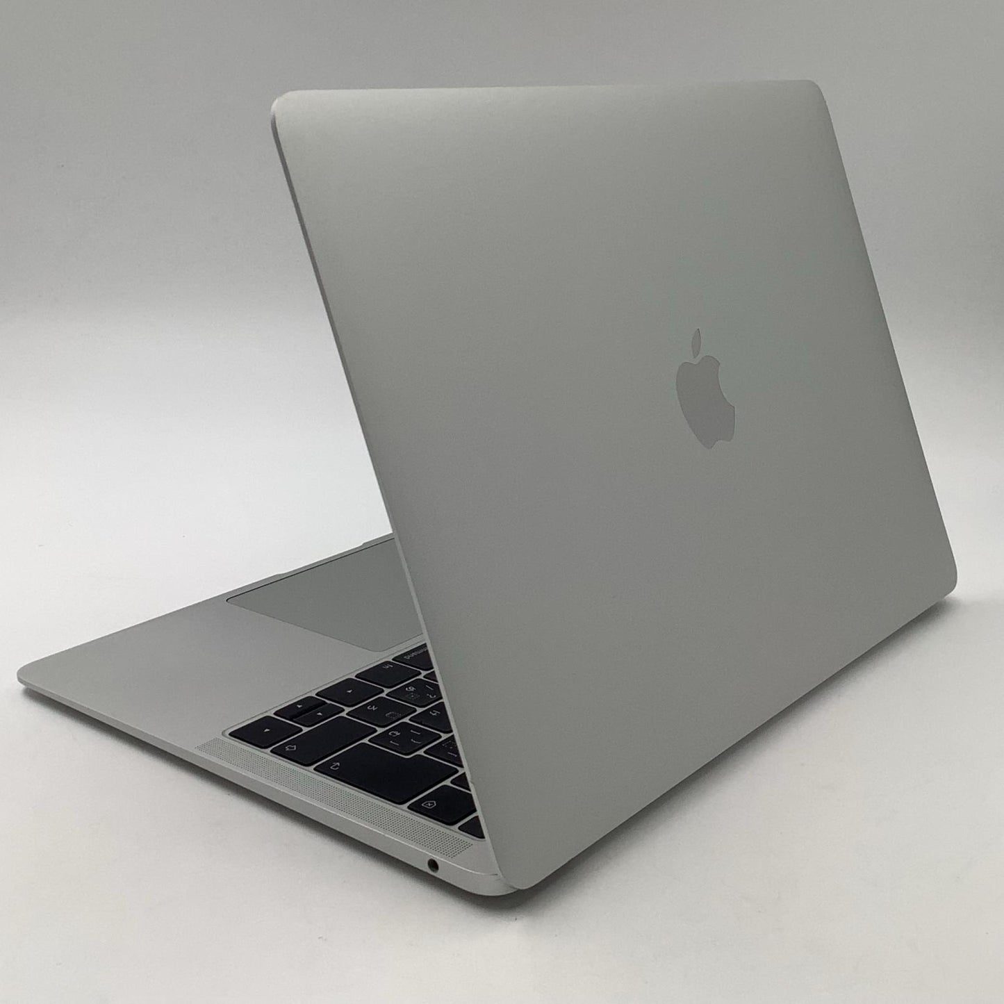 【全額返金保証】【最速発送】Apple MacBook Air 13.3インチ 2019 1.6 GHz デュアルコア Intel Core i5 8GB SSD 256GB シルバー 81% 動作確認済