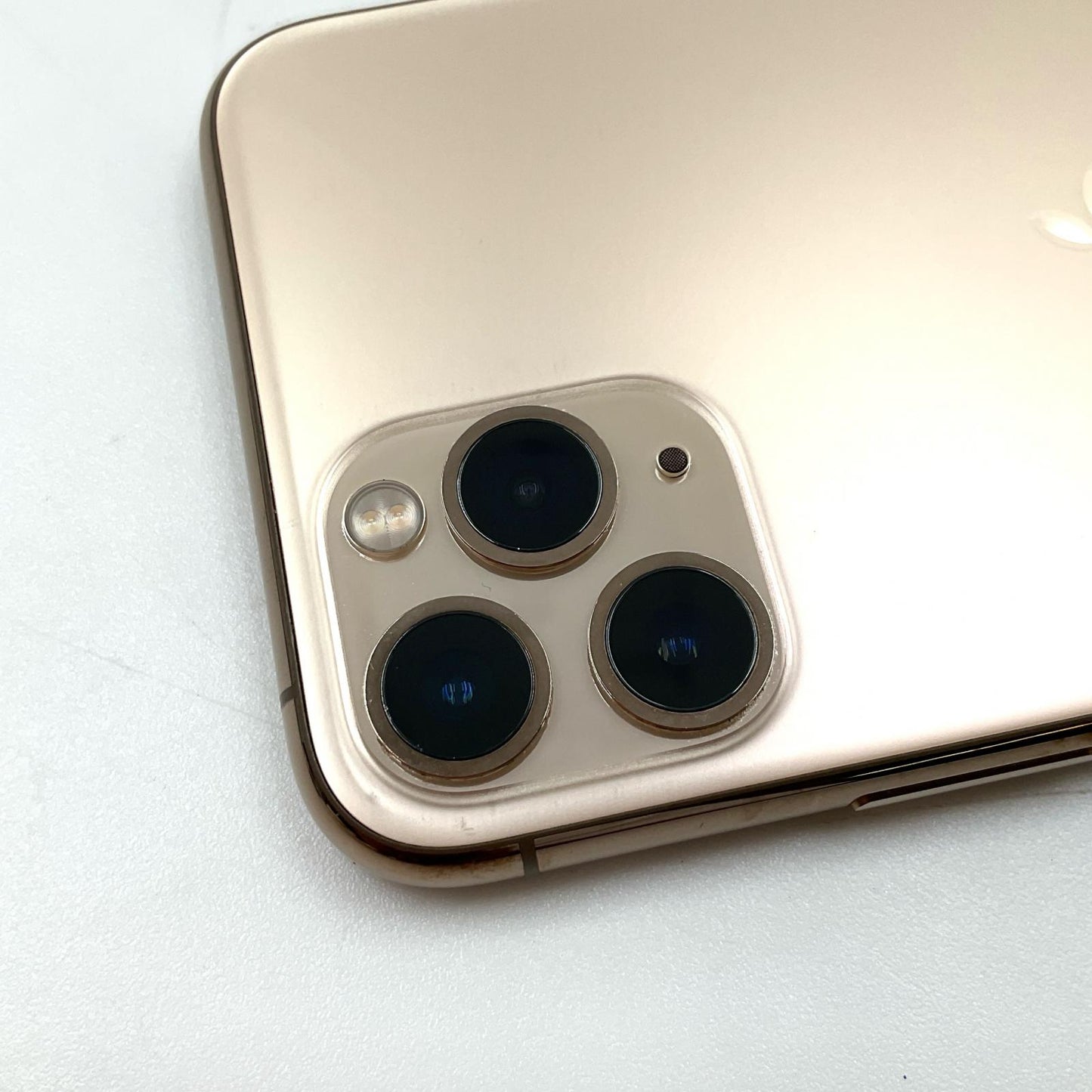 【最速発送】Apple iPhone iPhone 11 Pro 256GB ゴールド Softbank 白ロム【難有】 74%