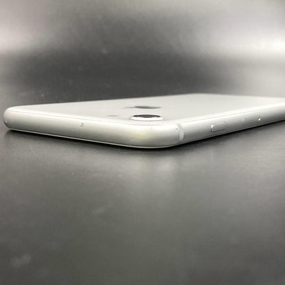 【全額返金保証】【最速発送】Apple iPhone iPhone 8 64GB シルバー Softbank SIMフリー 白ロム 動作確認済 78%