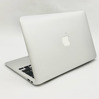 【全額返金保証】【最速発送】Apple MacBook Air 11.6インチ 2015 2.2 GHz デュアルコア Intel Core i7 8GB SSD 256GB シルバー 89.4% 動作確認済