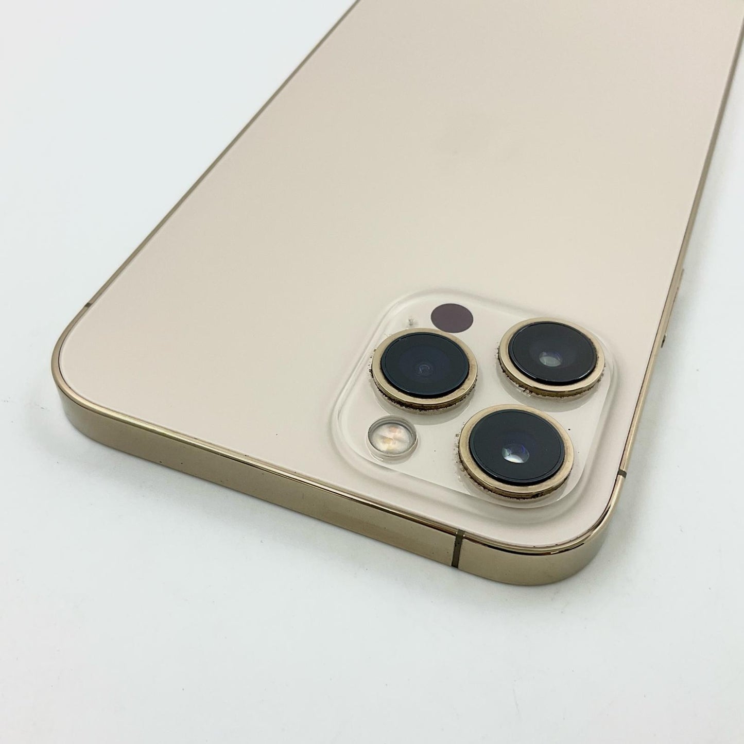【全額返金保証】【最速発送】Apple iPhone iPhone 12 Pro Max 256GB ゴールド docomo 白ロム 動作確認済 74%