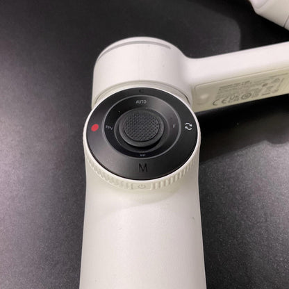 【全額返金保証】【最速発送】Insta360 Flow 2 Pro Standard Bundle CINSABQB/Flow201 [ホワイト] 動作確認済